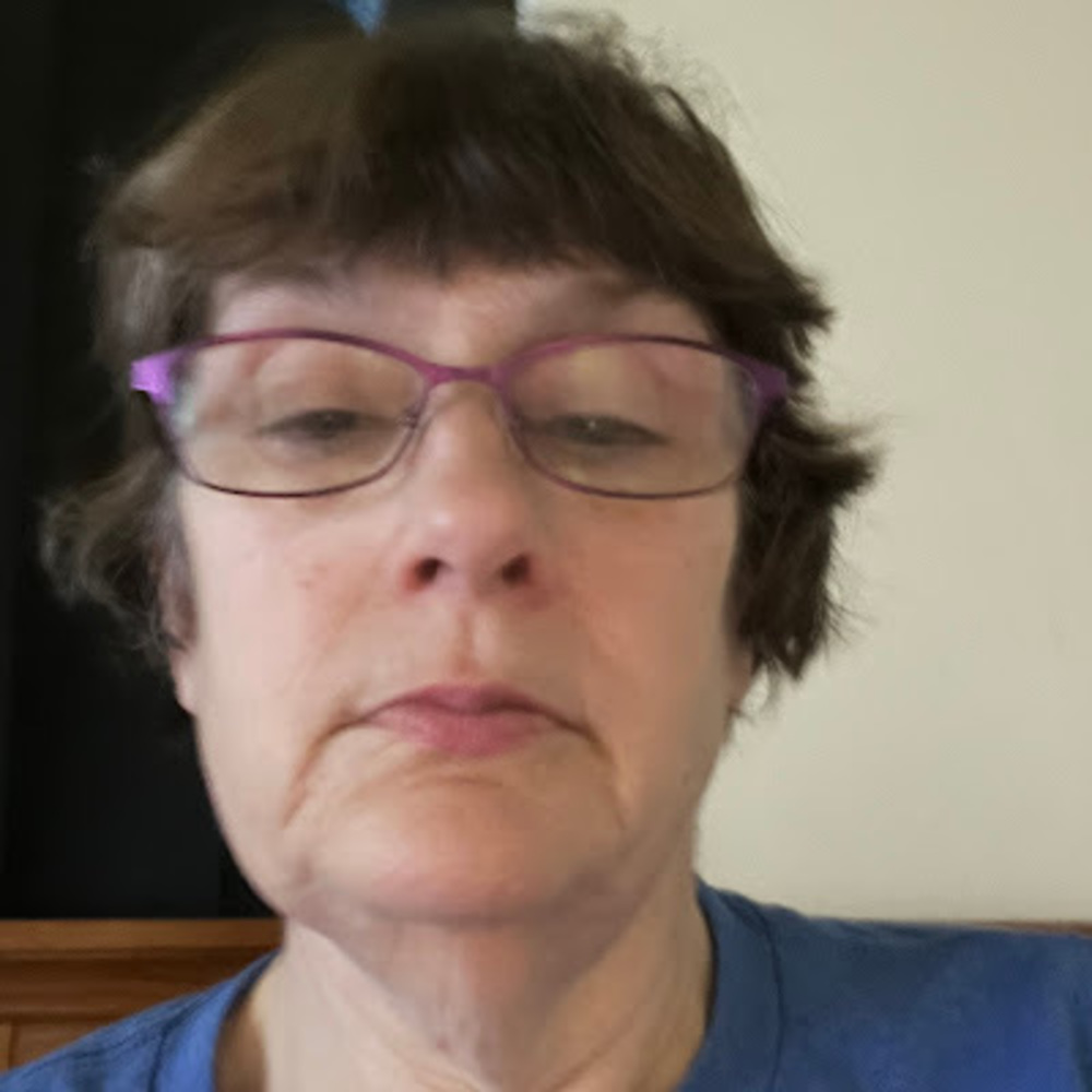 Meet your Posher, Kelly